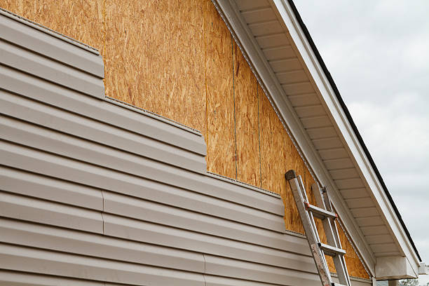 24/7 Emergency Vinyl Siding experts in Hampstead, NC